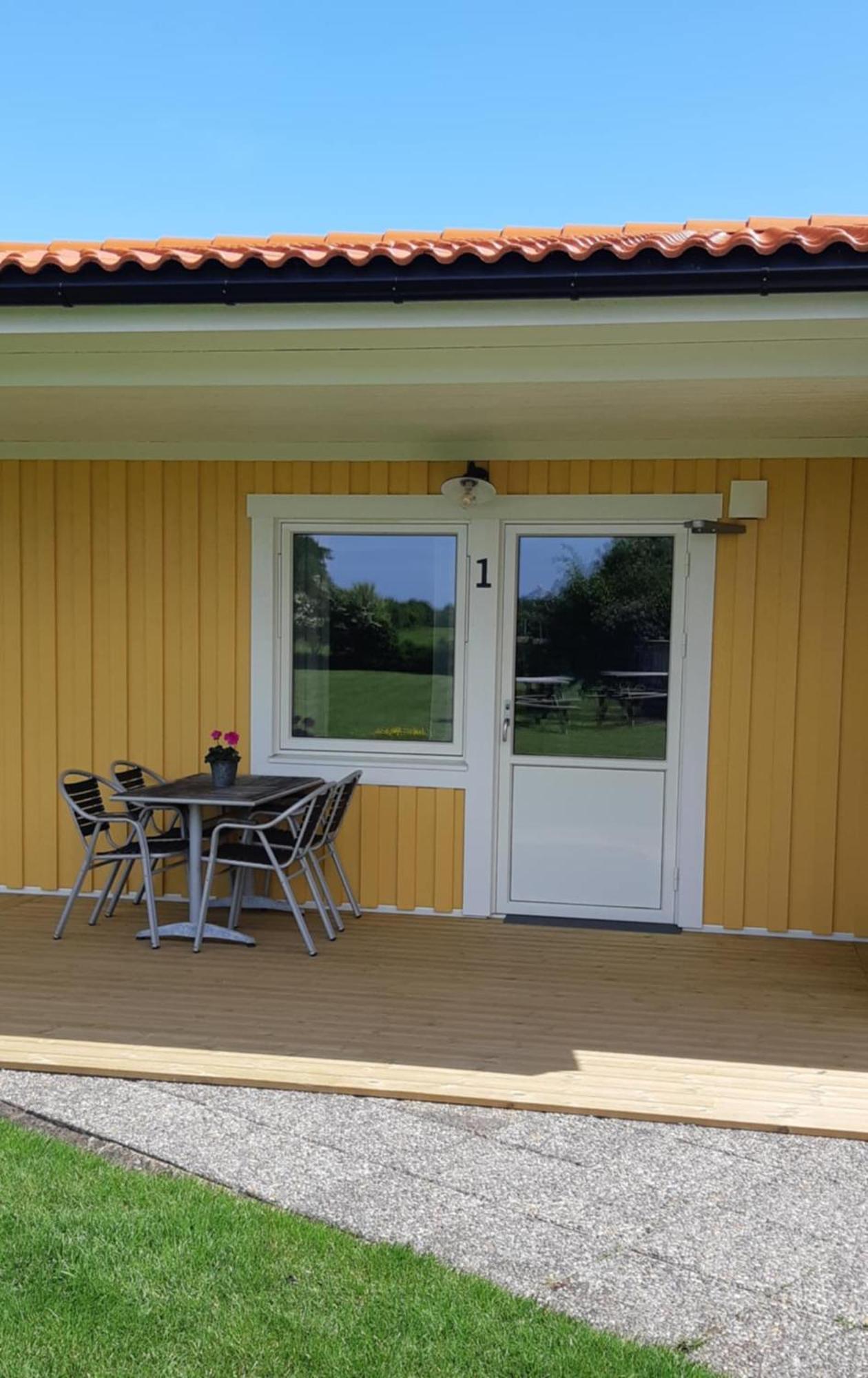 Bjoerkaengs Vandrarhem Tvaaker Luaran gambar